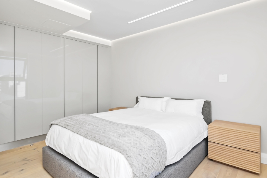 To Let 4 Bedroom Property for Rent in Sea Point Western Cape